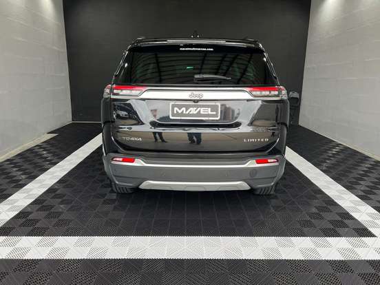 JEEP-COMMANDER-2023