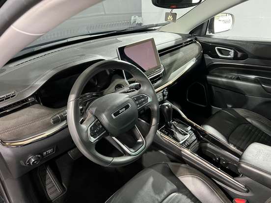 JEEP-COMMANDER-2023