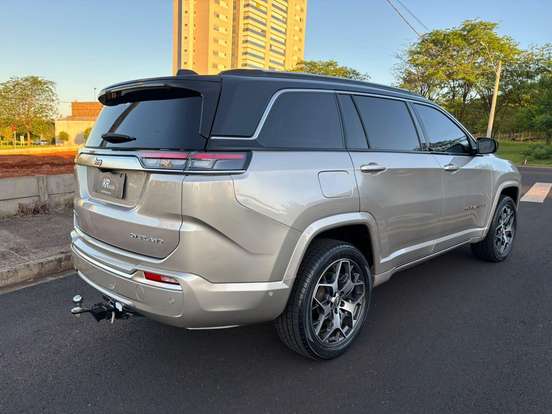 JEEP-COMMANDER-2023
