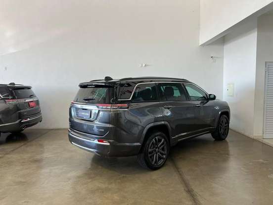 JEEP-COMMANDER-2025