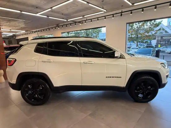 JEEP-COMPASS-2.0 16V DIESEL LONGITUDE 4X4 AUTOMÁTICO JEEP-COMPASS-2017