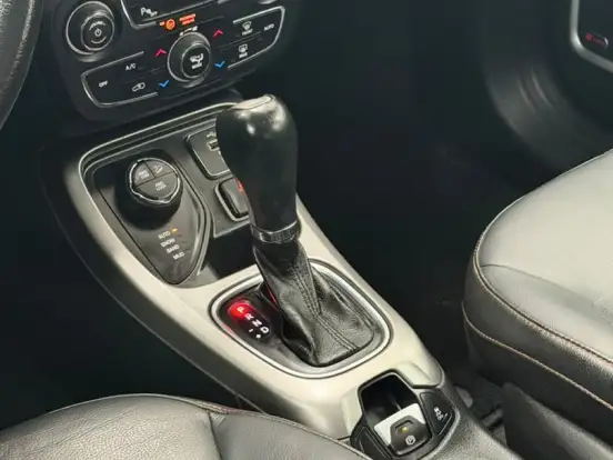 JEEP-COMPASS-2.0 16V DIESEL LONGITUDE 4X4 AUTOMÁTICO JEEP-COMPASS-2019