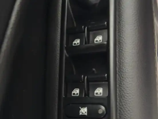 JEEP-COMPASS-2.0 16V FLEX SPORT AUTOMÁTICO JEEP-COMPASS-2018