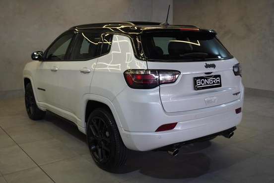 JEEP-COMPASS-2.0 HURRICANE 4 TURBO GASOLINA BLACKHAWK AT9 JEEP-COMPASS-2024