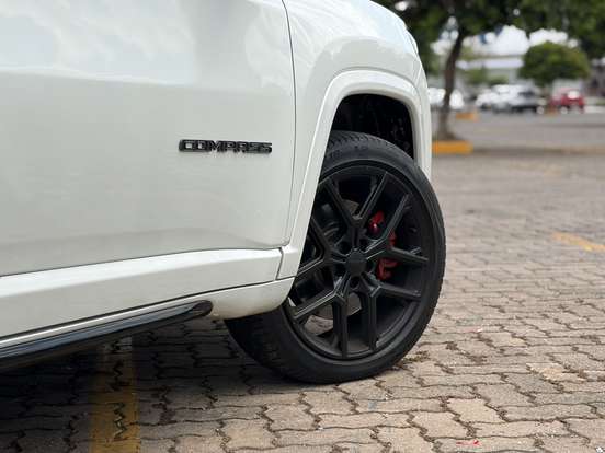 JEEP-COMPASS-2.0 HURRICANE 4 TURBO GASOLINA BLACKHAWK AT9 JEEP-COMPASS-2024