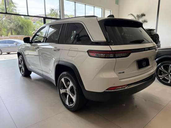 JEEP-GRAND CHEROKEE-2.0 TURBO HÍBRIDO 4XE AT8 JEEP-GRAND CHEROKEE-2023