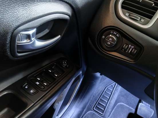 JEEP-RENEGADE-2020