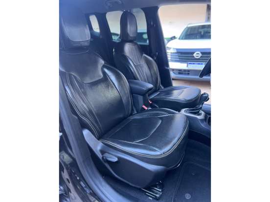 JEEP-RENEGADE-1.8 16V FLEX SPORT 4P AUTOMÁTICO JEEP-RENEGADE-2015
