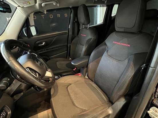 JEEP-RENEGADE-2.0 16V TURBO DIESEL TRAILHAWK 4P 4X4 AUTOMÁTICO JEEP-RENEGADE-2015