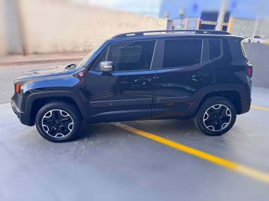 JEEP-RENEGADE-2.0 16V TURBO DIESEL TRAILHAWK 4P 4X4 AUTOMÁTICO JEEP-RENEGADE-2015
