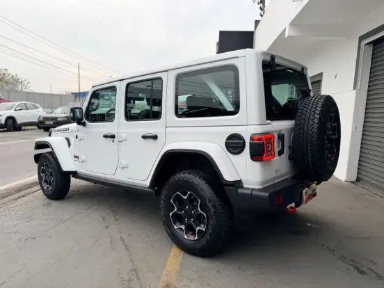 JEEP-WRANGLER-2023