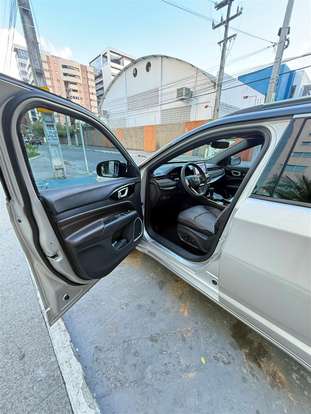 JEEP-COMMANDER-2022