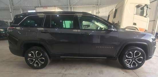JEEP-COMMANDER-2022