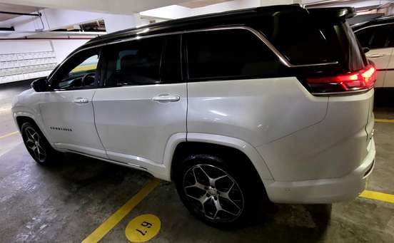 JEEP-COMMANDER-2022
