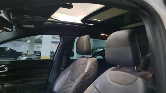 JEEP-COMMANDER-2022