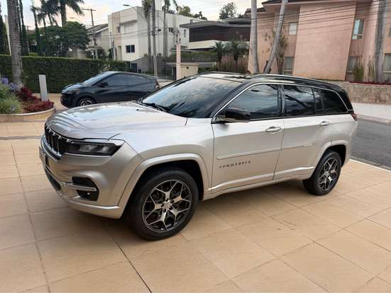 JEEP-COMMANDER-2022