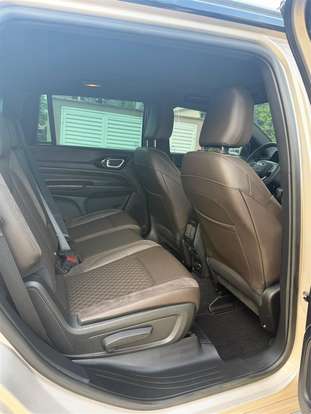 JEEP-COMMANDER-2022