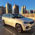 JEEP COMMANDER 2.2 TURBO DIESEL OVERLAND AT9 JEEP COMMANDER 2.2 TURBO DIESEL OVERLAND AT9