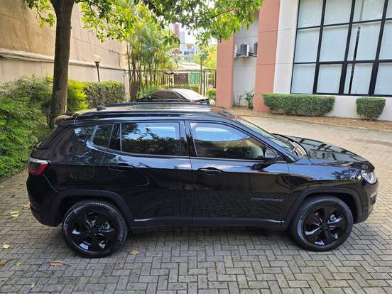 JEEP-COMPASS-2.0 16V DIESEL NIGHT EAGLE 4X4 AUTOMÁTICO JEEP-COMPASS-2017