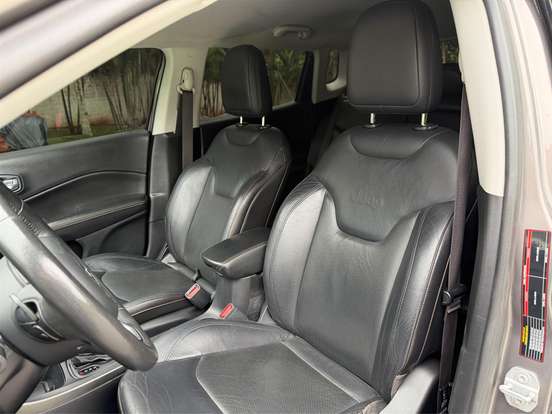 JEEP-COMPASS-2.0 16V FLEX LONGITUDE AUTOMÁTICO JEEP-COMPASS-2017