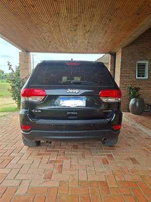 JEEP-GRAND CHEROKEE-3.6 LAREDO 4X4 V6 24V GASOLINA 4P AUTOMÁTICO JEEP-GRAND CHEROKEE-2013
