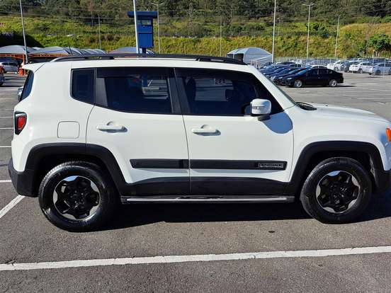 JEEP-RENEGADE-2018