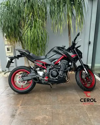 KAWASAKI-Z900-2021