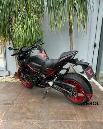KAWASAKI-Z900-2021