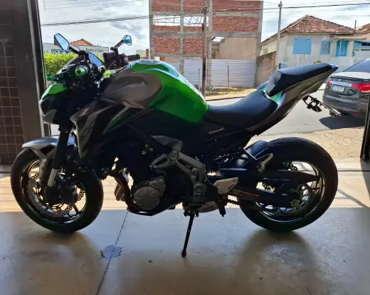 KAWASAKI-Z900-2019