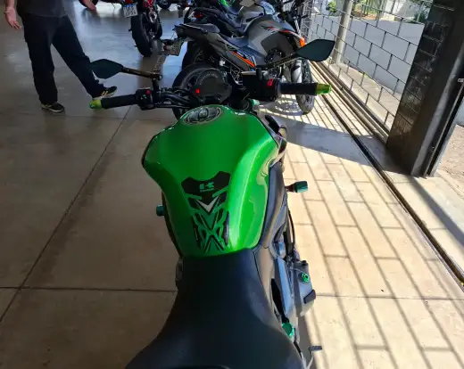 KAWASAKI-Z900-2019