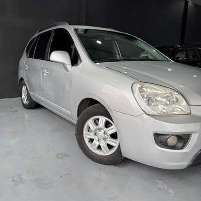 KIA-CARENS-2009