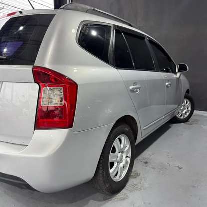 KIA-CARENS-2009