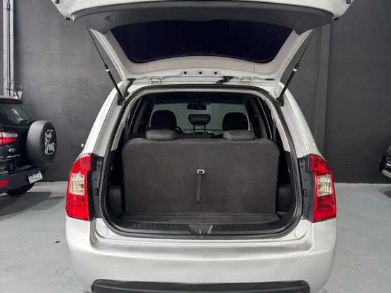 KIA-CARENS-2.0 EX 16V GASOLINA 4P AUTOMÁTICO KIA-CARENS-2009