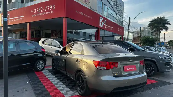 KIA-CERATO-2010