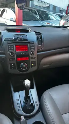 KIA-CERATO-2010