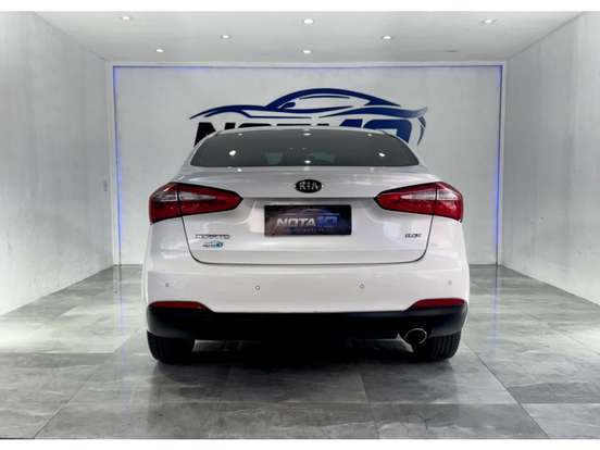 KIA-CERATO-1.6 SX 16V FLEX 4P AUTOMÁTICO KIA-CERATO-2015