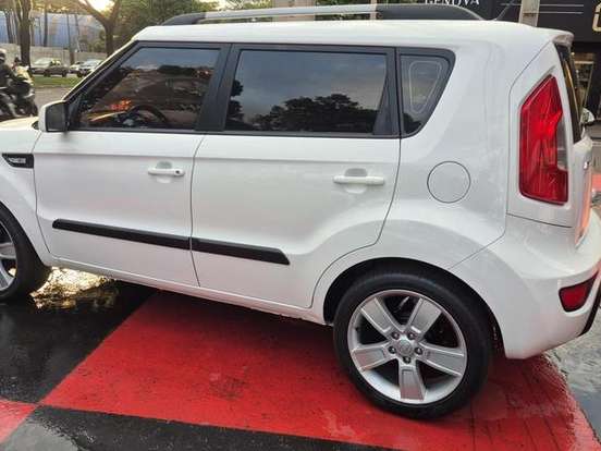 KIA-SOUL-1.6 EX 16V FLEX 4P AUTOMÁTICO KIA-SOUL-2013