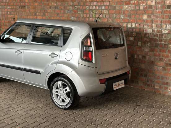 KIA-SOUL-1.6 EX 16V FLEX 4P MANUAL KIA-SOUL-2011