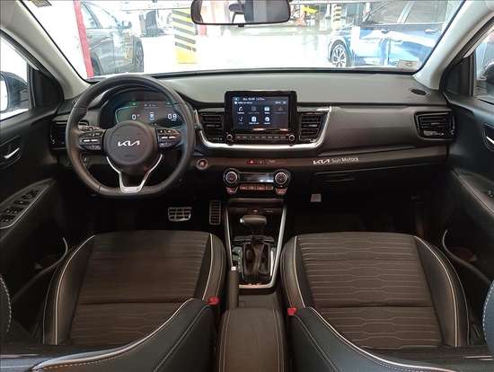 KIA-STONIC-2024