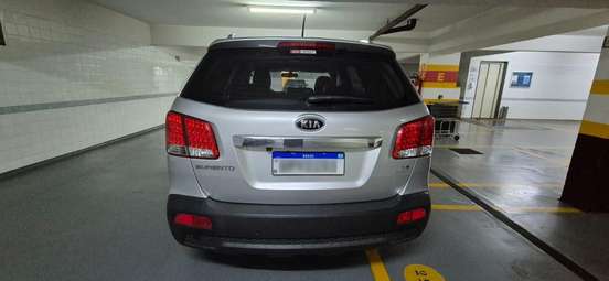 KIA-SORENTO-2012