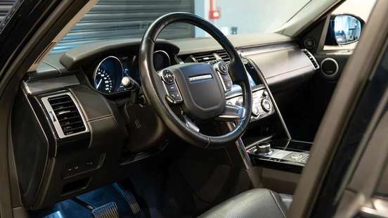 LAND ROVER-DISCOVERY-3.0 V6 TD6 DIESEL FIRST EDITION 4WD AUTOMÁTICO LAND ROVER-DISCOVERY-2017