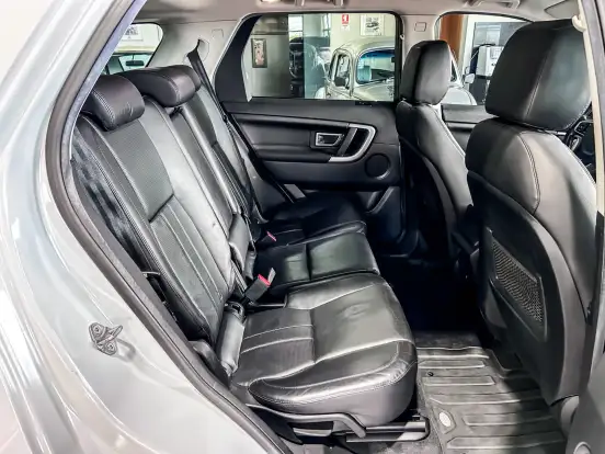 LAND ROVER-DISCOVERY SPORT-2016