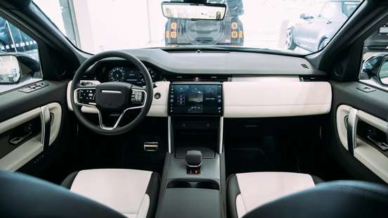 LAND ROVER-DISCOVERY SPORT-2025