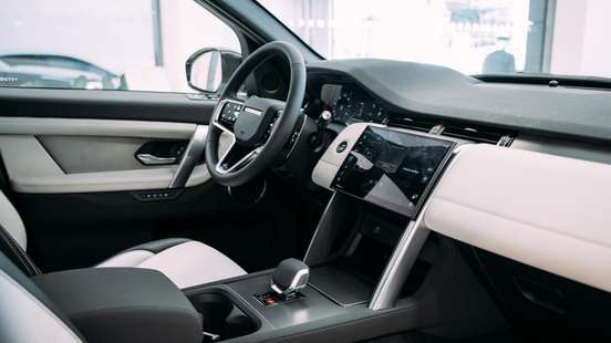 LAND ROVER-DISCOVERY SPORT-2025