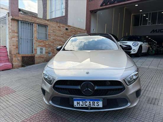 MERCEDES-BENZ-A 200-2020