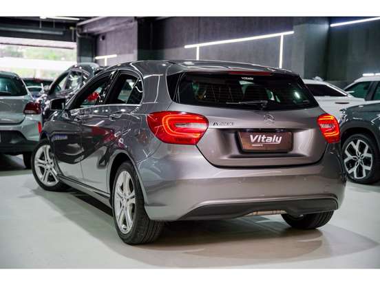 MERCEDES-BENZ-A 200-2015