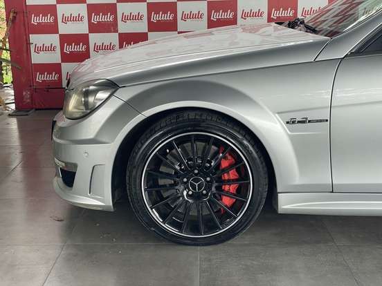 MERCEDES-BENZ-C 63 AMG-6.2 V8 GASOLINA MCT MERCEDES-BENZ-C 63 AMG-2011