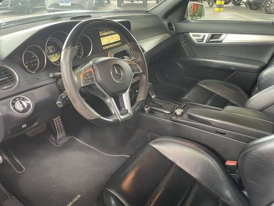 MERCEDES-BENZ-C 63 AMG-2011
