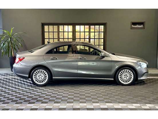 MERCEDES-BENZ-CLA 180-1.6 CGI GASOLINA 7G-DCT MERCEDES-BENZ-CLA 180-2019