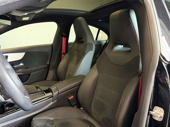 MERCEDES-BENZ-CLA 200-2024